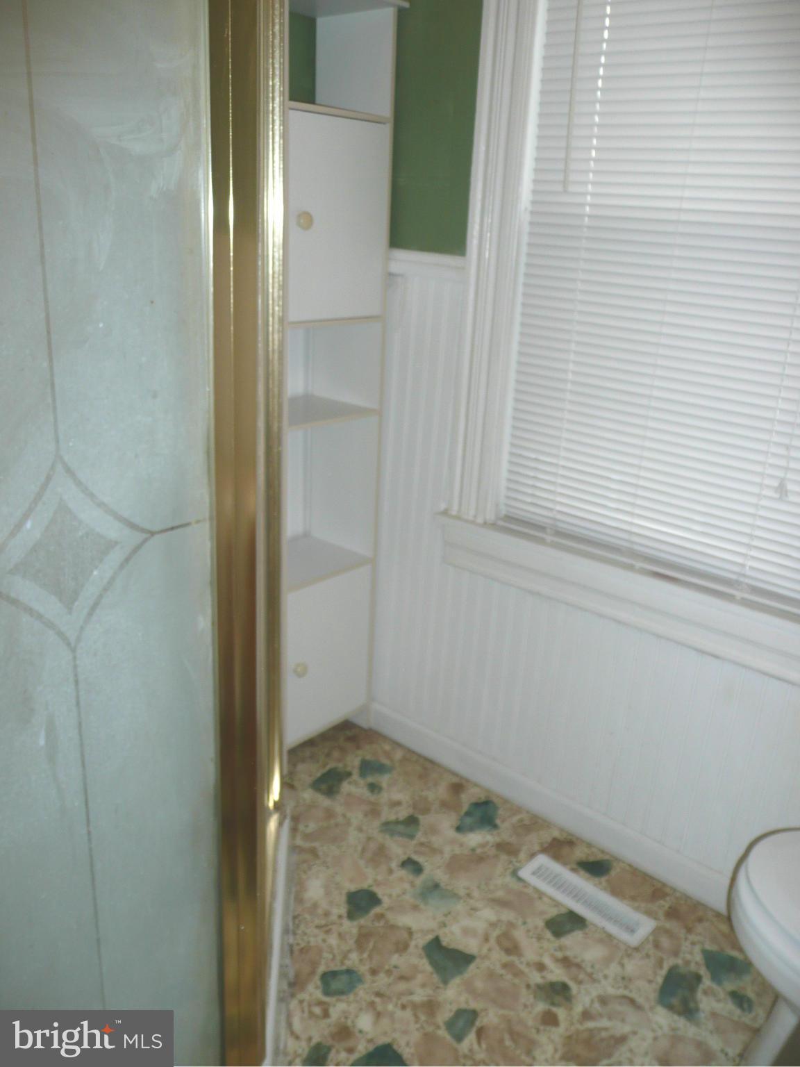 501 South Mildred Street Ranson, WV 25438 - Photo 18 of 29 a bathroom with a sink