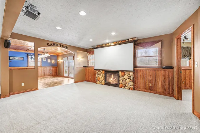 $539,900 | 4035 Patti Road, Dorr, MI 49323