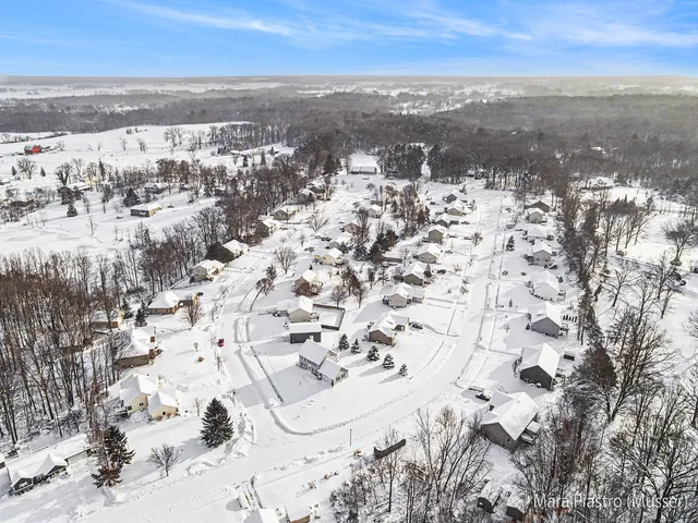 $539,900 | 4035 Patti Road, Dorr, MI 49323