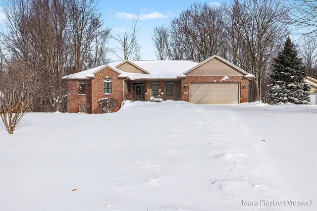 $539,900 | 4035 Patti Road, Dorr, MI 49323