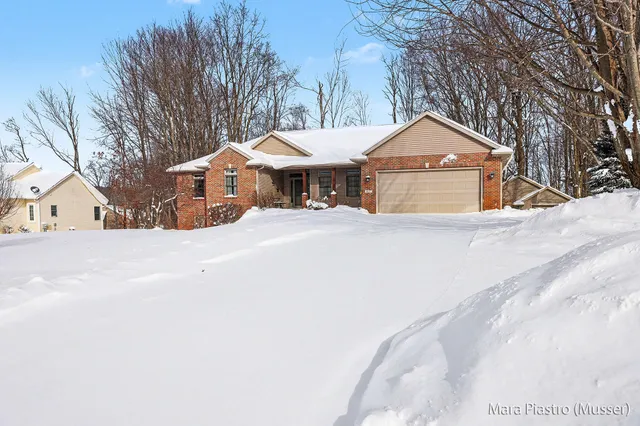 $539,900 | 4035 Patti Road, Dorr, MI 49323