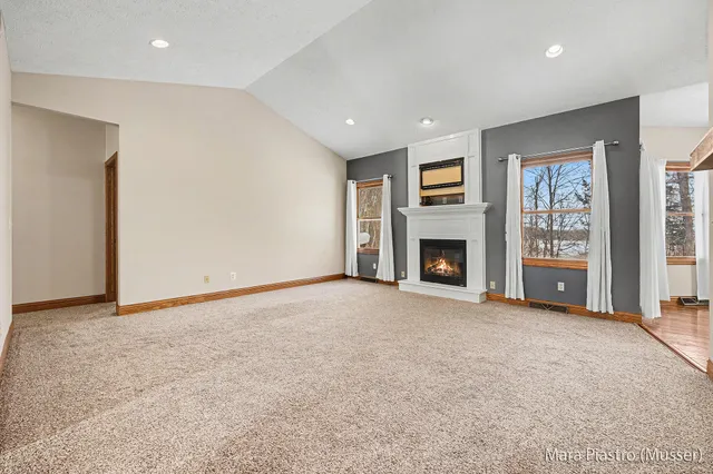 $539,900 | 4035 Patti Road, Dorr, MI 49323