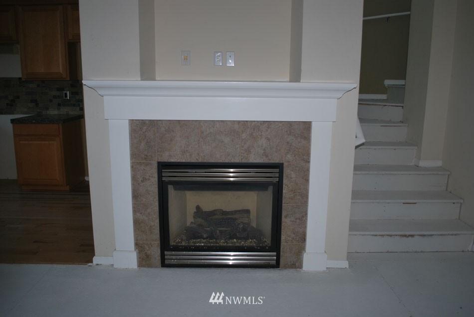 16113 35th Park Southeast Bothell, WA 98012 - Photo 3 of 12 Gallery Image 3