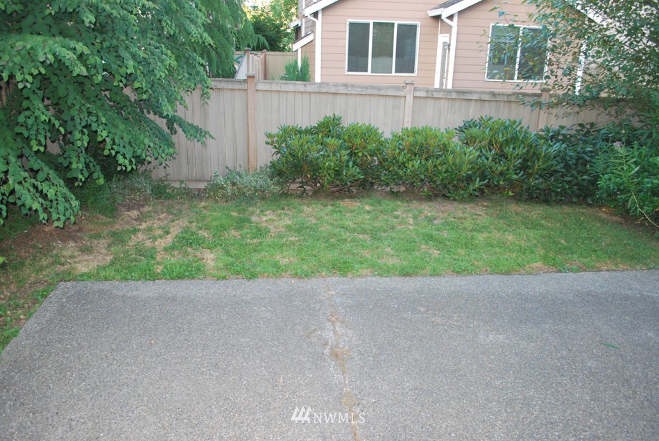 16113 35th Park Southeast Bothell, WA 98012 - Photo 5 of 12 Gallery Image 5