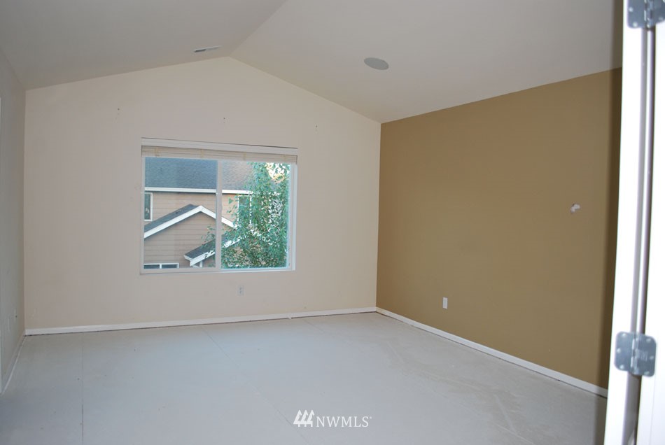16113 35th Park Southeast Bothell, WA 98012 - Photo 8 of 12 Gallery Image 8