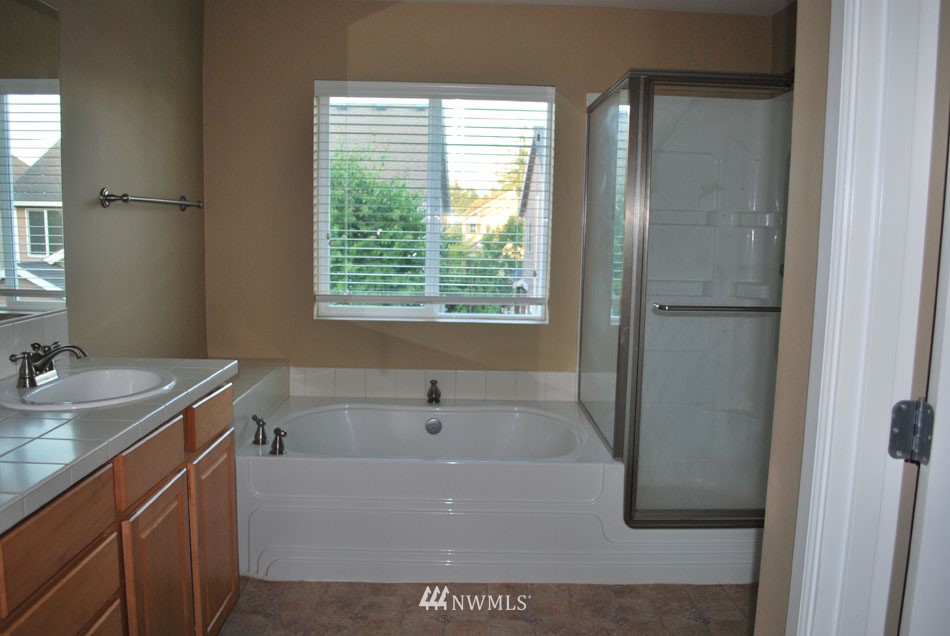16113 35th Park Southeast Bothell, WA 98012 - Photo 9 of 12 Gallery Image 9