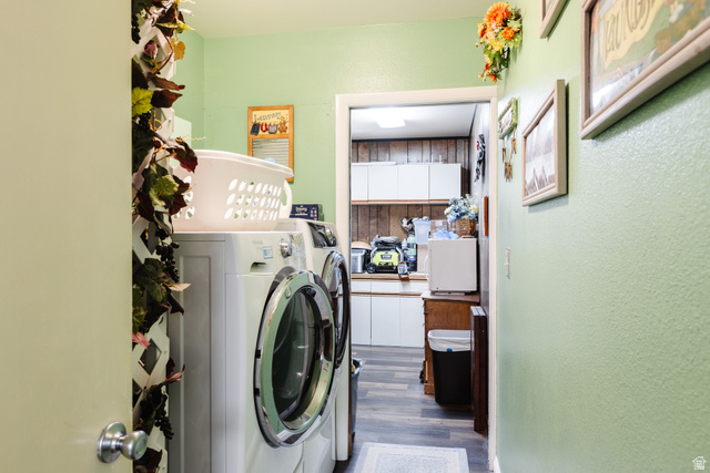 1470 Redwood Tree Street St. George, UT 84790 - Photo 45 of 53 Dedicated laundry area with light green wall finish