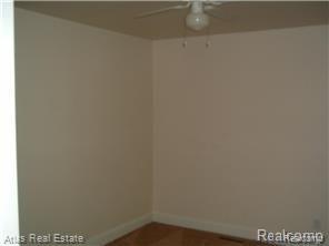9353 Gale Road Goodrich, MI 48438 - Photo 6 of 10 bedroom 1.jpg
