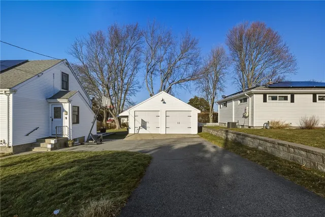 $470,000 | 310 King Philip Street, Fall River, MA 02724
