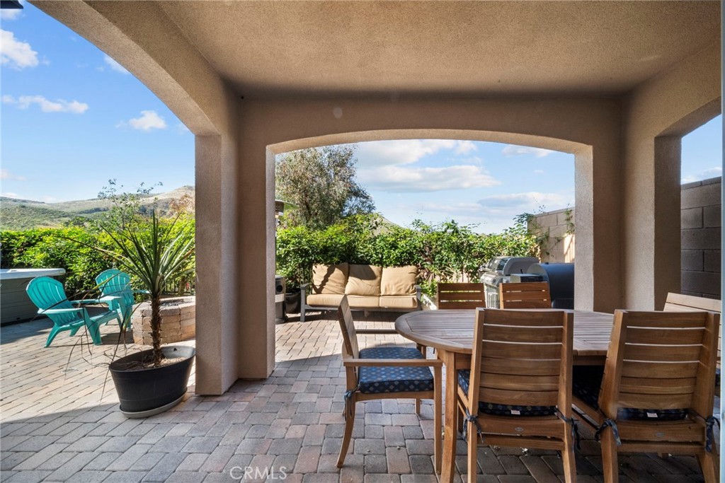 221 Morro Way, Unit 1 Simi Valley, CA 93065 - Photo 18 of 44 Covered Patio