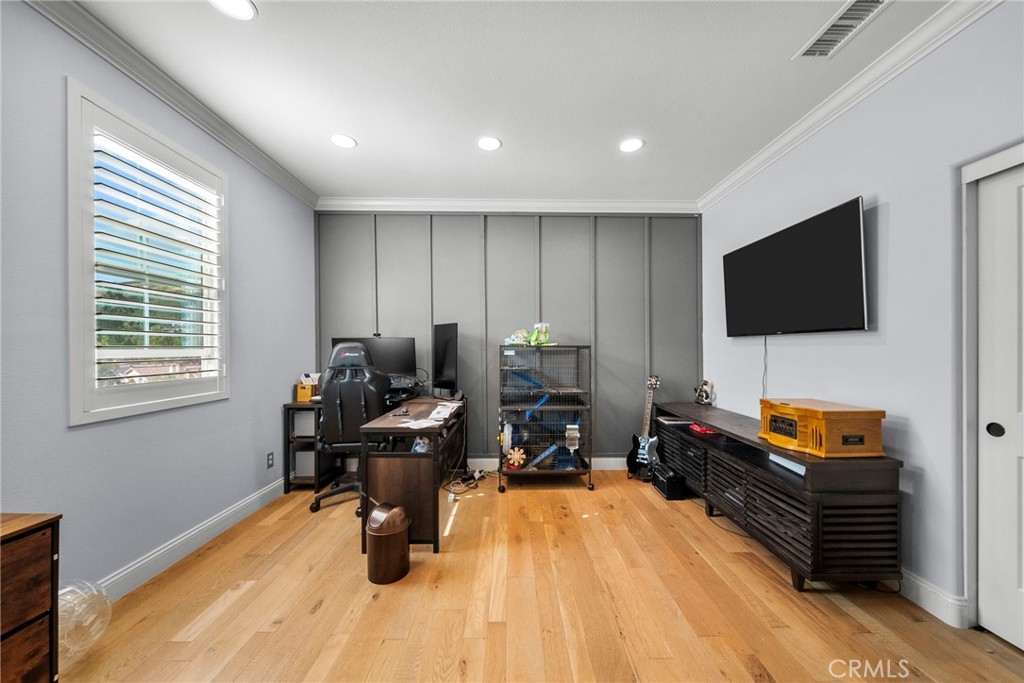 221 Morro Way, Unit 1 Simi Valley, CA 93065 - Photo 28 of 44