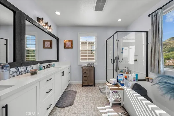 $1,079,900 | 221 Morro Way, Unit 1, Simi Valley, CA 93065