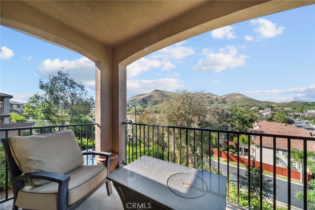 221 Morro Way, Unit 1 Simi Valley, CA 93065 - Photo 35 of 44