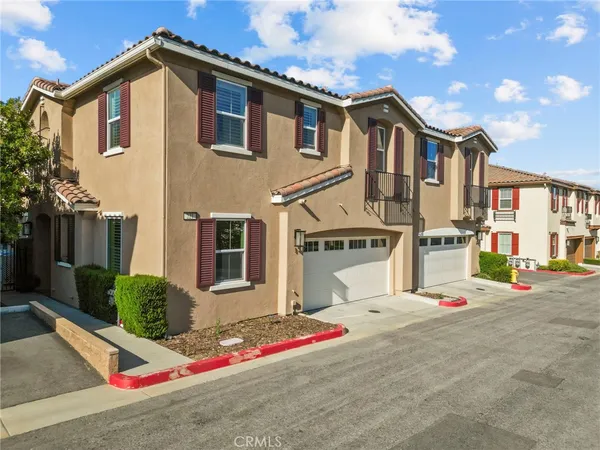 $1,079,900 | 221 Morro Way, Unit 1, Simi Valley, CA 93065