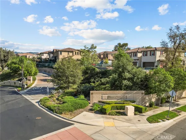 $1,079,900 | 221 Morro Way, Unit 1, Simi Valley, CA 93065