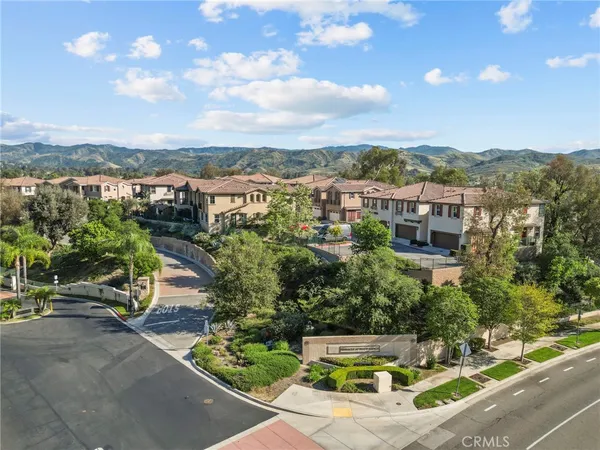 $1,079,900 | 221 Morro Way, Unit 1, Simi Valley, CA 93065