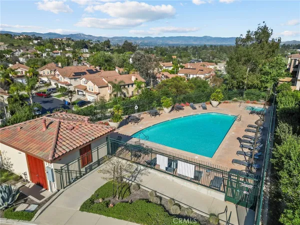 $1,079,900 | 221 Morro Way, Unit 1, Simi Valley, CA 93065
