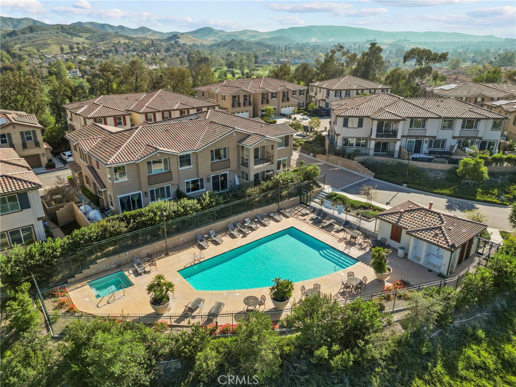 221 Morro Way, Unit 1 Simi Valley, CA 93065 - Photo 43 of 44