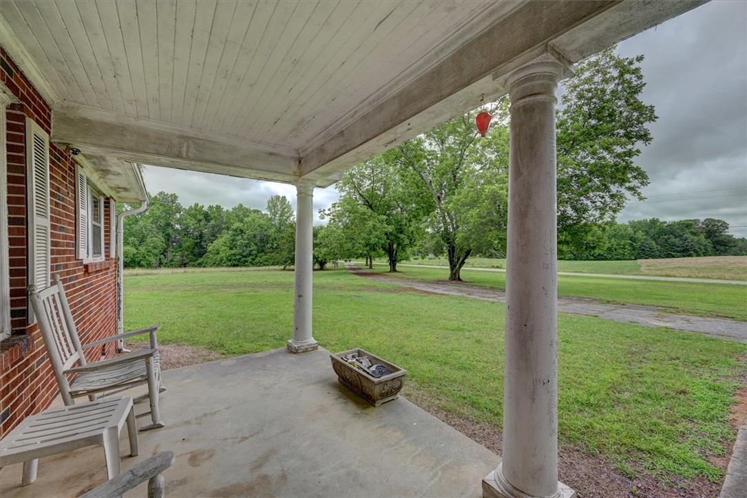 1411 Trail Road Belton, SC 29627 - Photo 16 of 47