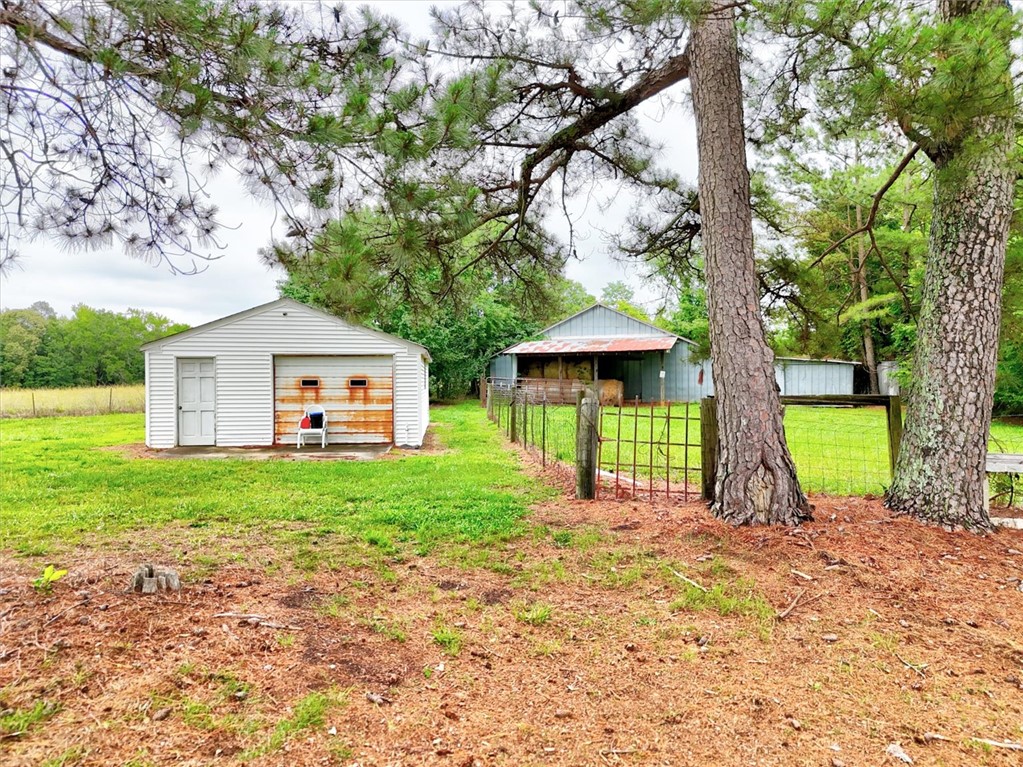 1411 Trail Road Belton, SC 29627 - Photo 27 of 47