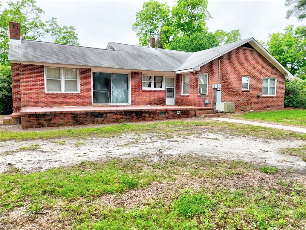 1411 Trail Road Belton, SC 29627 - Photo 4 of 47