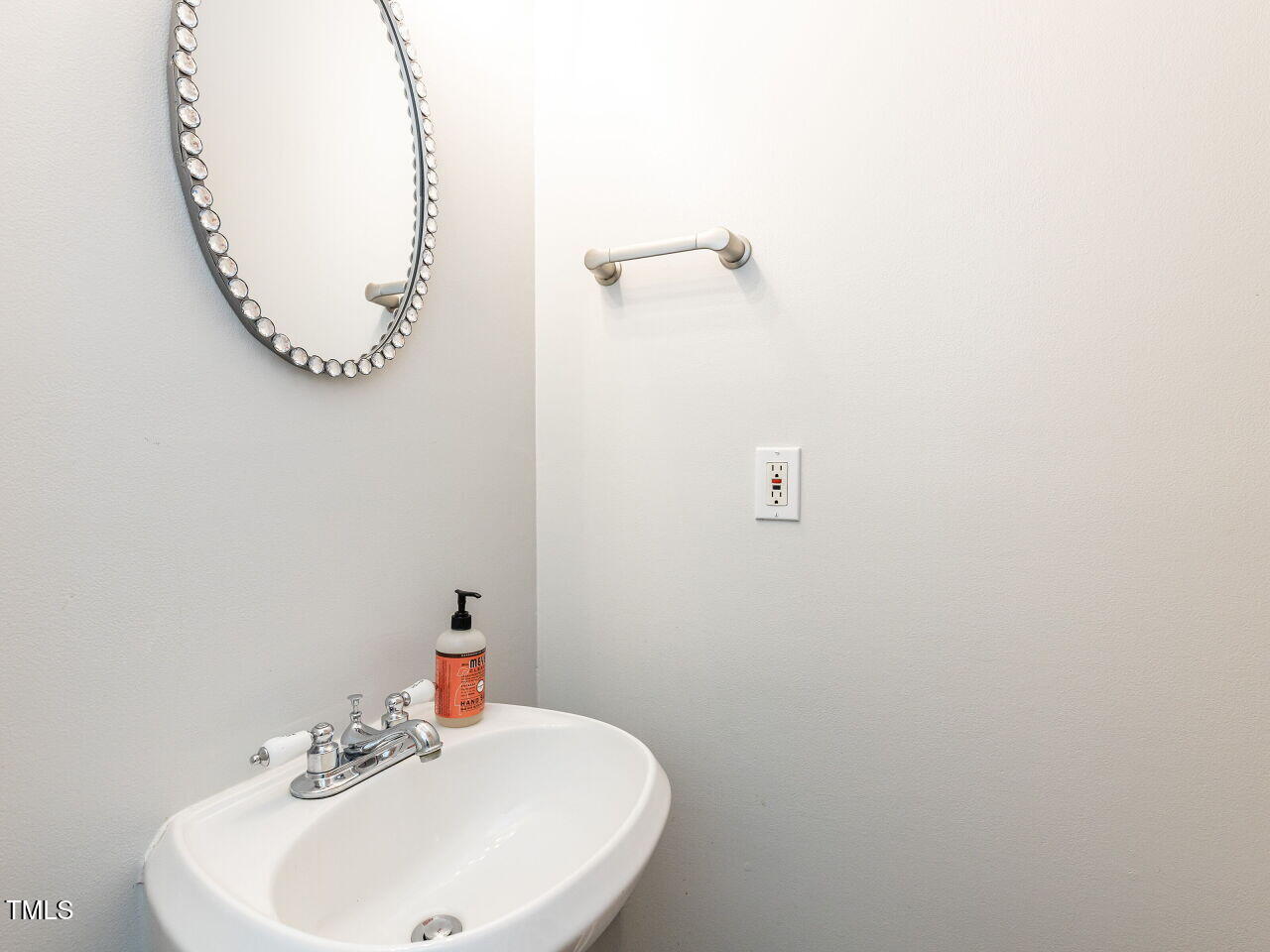 123 Legacy Lane Durham, NC 27713 - Photo 13 of 30 013-1280x960-half-bath