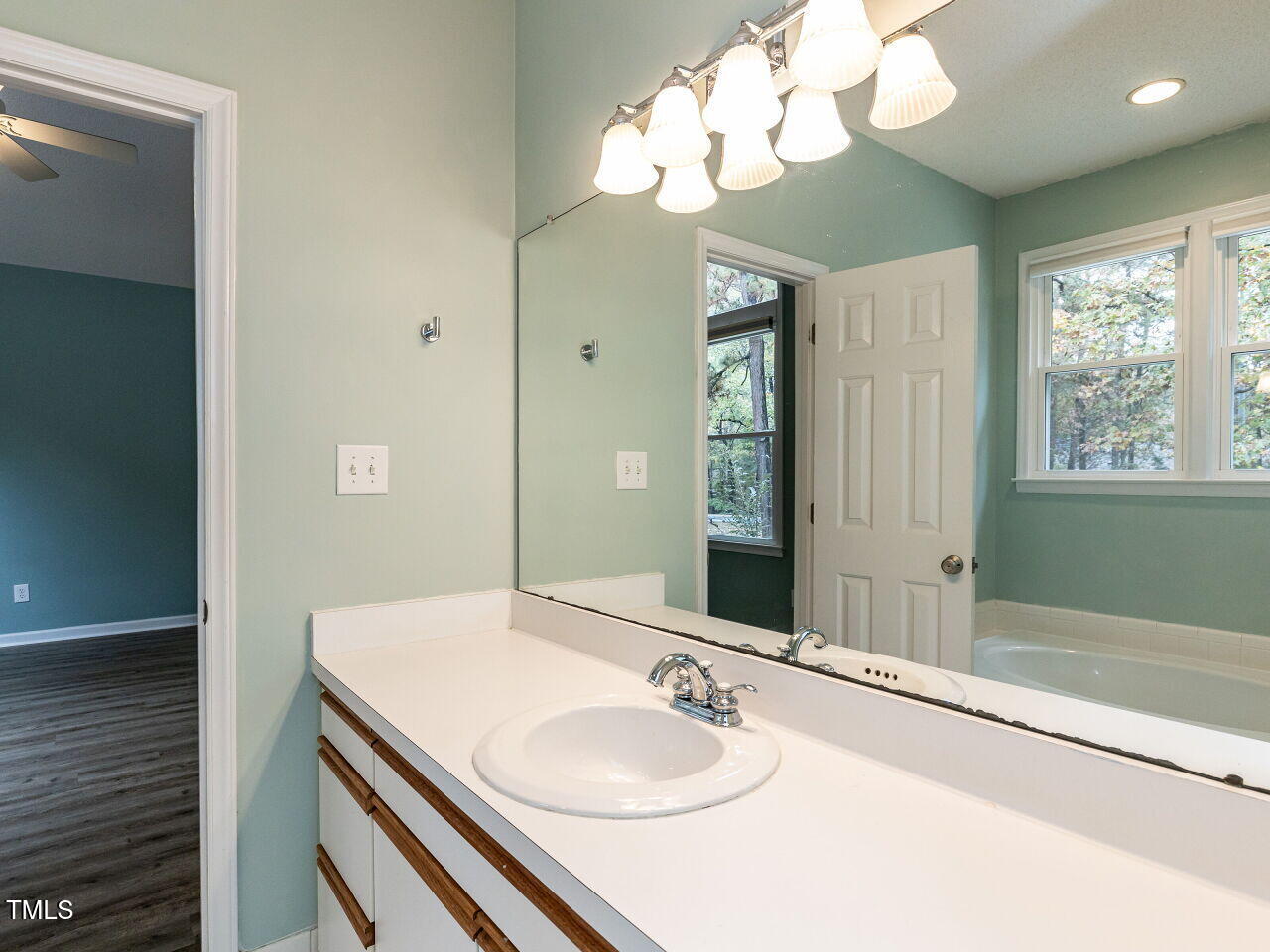 123 Legacy Lane Durham, NC 27713 - Photo 18 of 30 018-1280x960-first-floor-master-bathroom