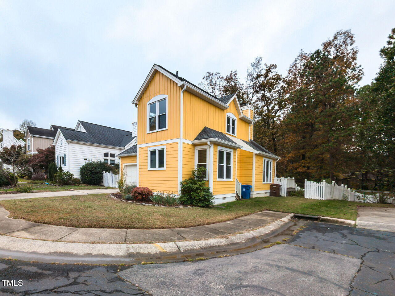 123 Legacy Lane Durham, NC 27713 - Photo 3 of 30 003-1280x960-corner-property