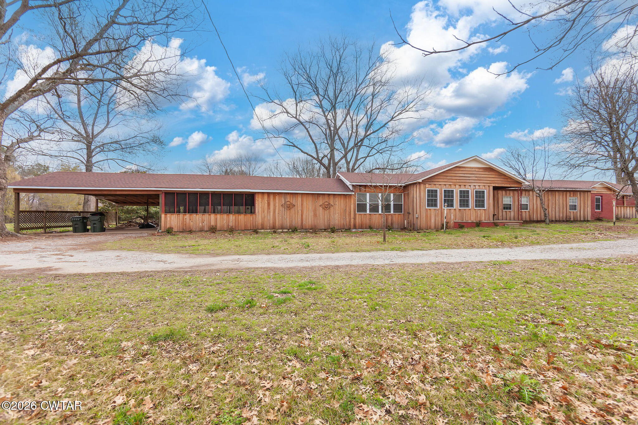 3875 Terry Road Huntingdon, TN 38344 - Photo 2 of 43 a front view of house with yard