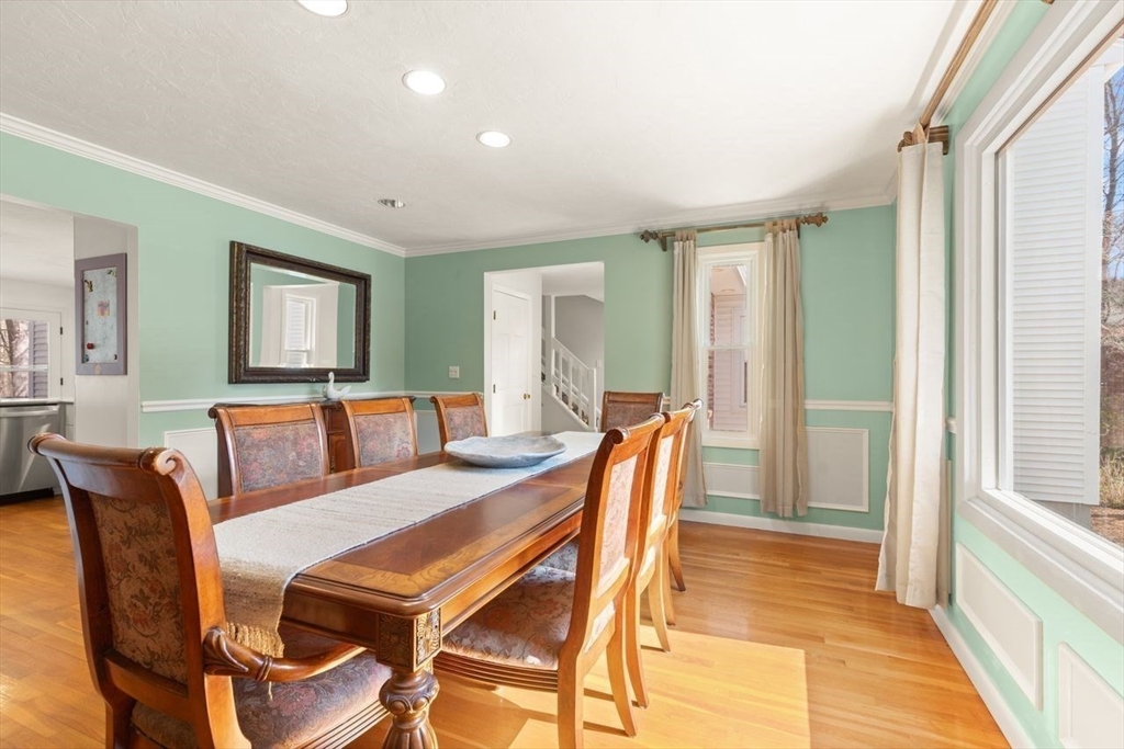 17 Niantic Road Sharon, MA 02067 - Photo 15 of 39