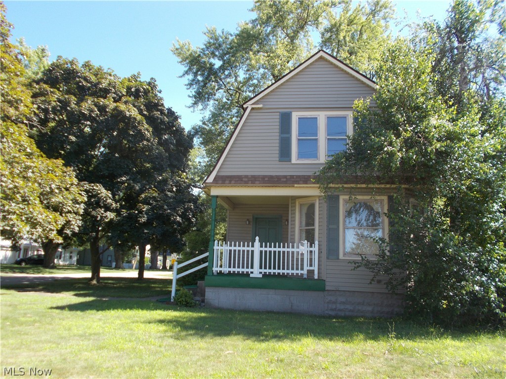 2208 West Prospect Road Ashtabula, OH 44004 - Photo 1 of 17