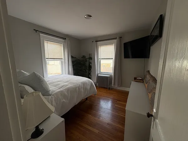 $2,050 | 20-22 Sumner Street, Unit 201, Quincy, MA 02169
