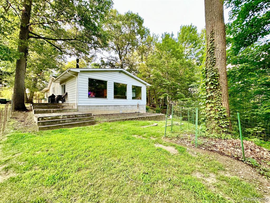 41769 Fret Road Belleville, MI 48111 - Photo 10 of 45