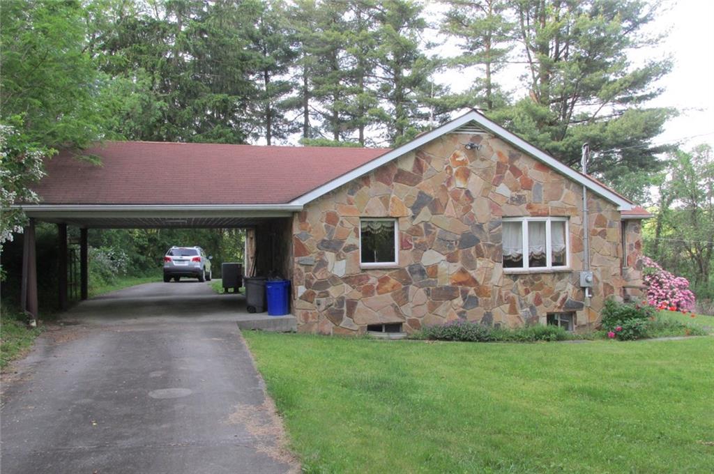 107 Weinman Road Mount Pleasant, PA 15666 - Photo 2 of 25 Gallery Image 2