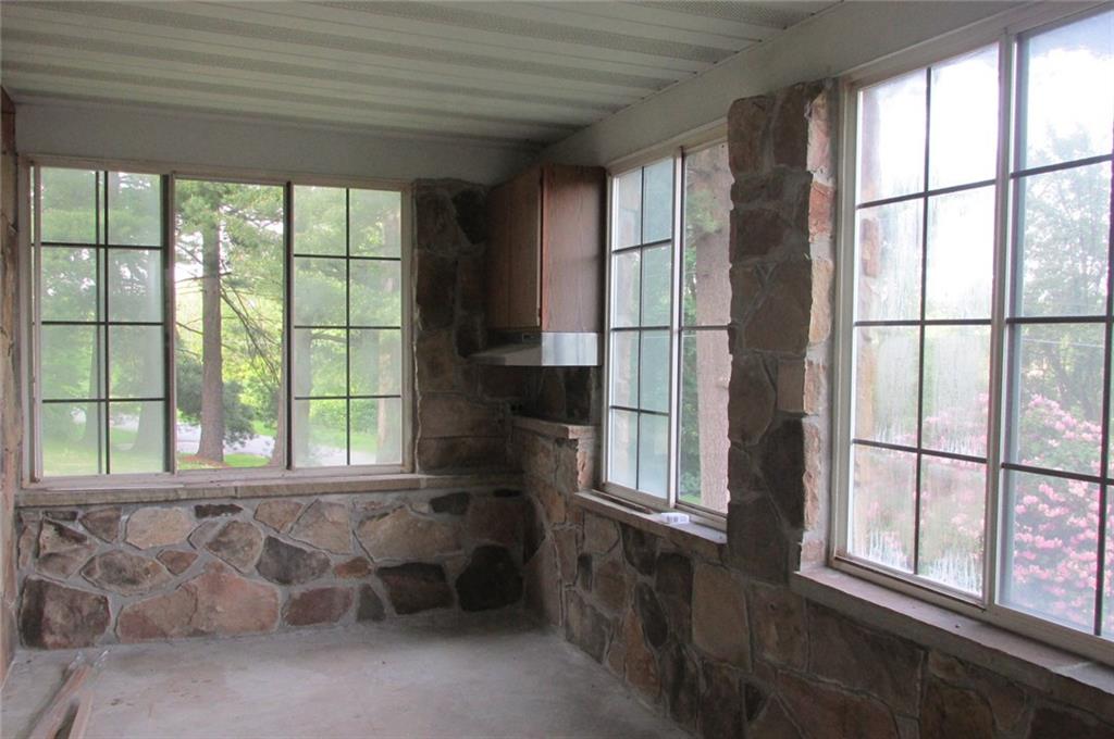 107 Weinman Road Mount Pleasant, PA 15666 - Photo 15 of 25 Gallery Image 15