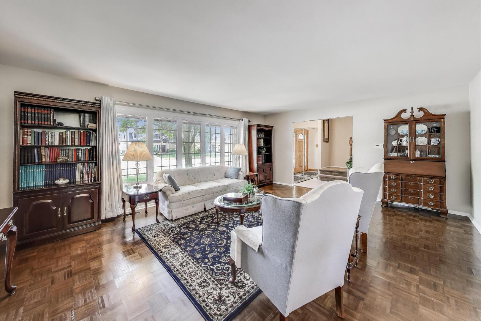 206 West Hintz Road Arlington Heights, IL 60004 - Photo 3 of 42