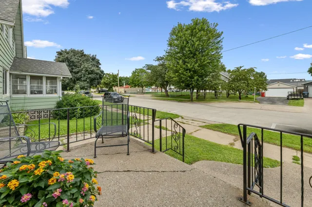 $209,700 | 749 West 4th Street, Winona, MN 55987