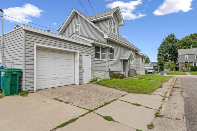 $209,700 | 749 West 4th Street, Winona, MN 55987