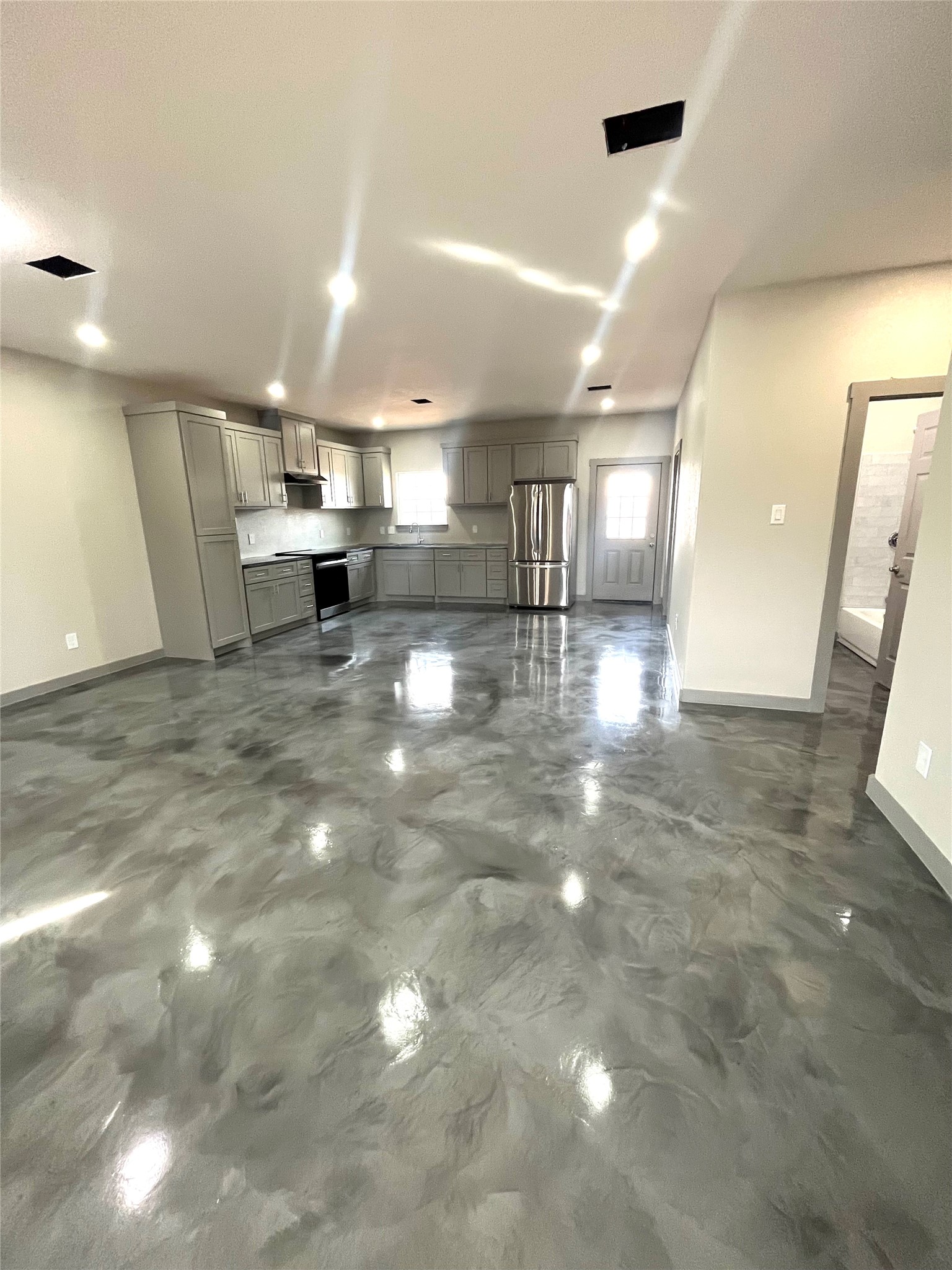 17539 Reno Road Conroe, TX 77306 - Photo 5 of 19