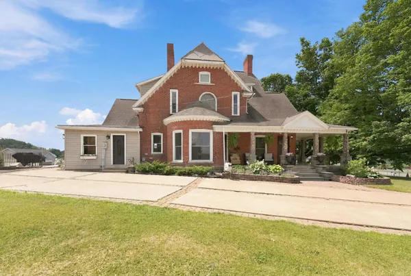 $524,900 | 1305 South Kankamp Road, Angola, IN 46703