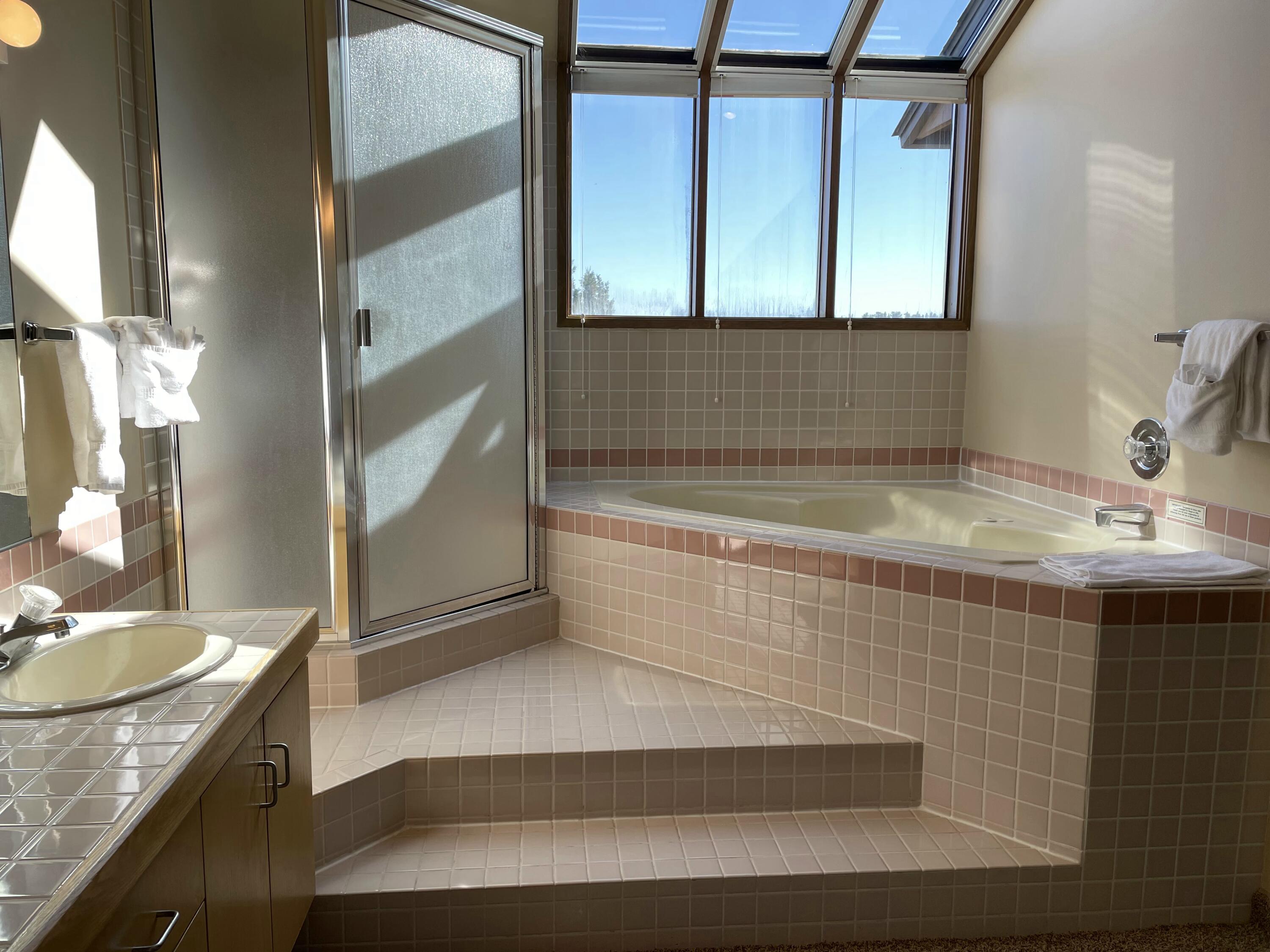 2240 Snowgoose Drive, Unit RV3D Redmond, OR 97756 - Photo 18 of 28 IMG_4443