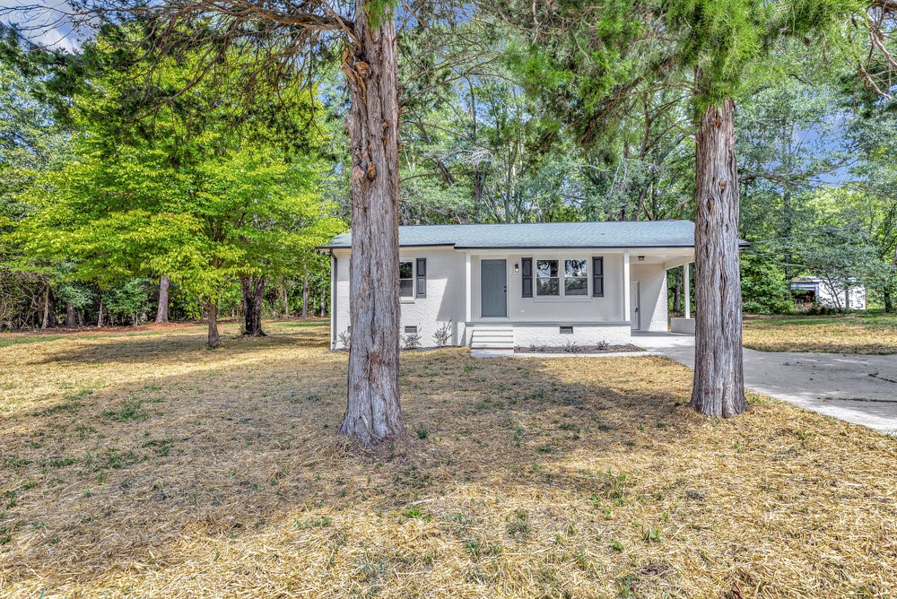 433 Hayes Road Starr, SC 29684 - Photo 1 of 27