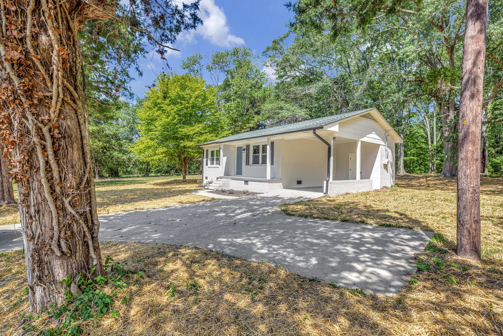 433 Hayes Road Starr, SC 29684 - Photo 3 of 27