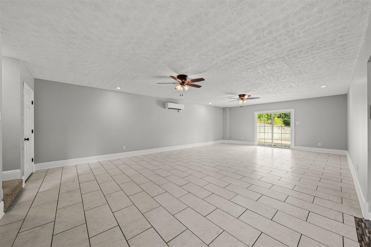 748 Slim Island Road Bowling Green, KY 42101 - Photo 7 of 48 Gallery Image 7