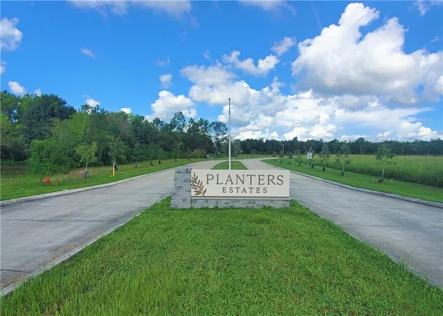 $225,000 | 161 Chancellor Drive, Belle Chasse, LA 70037