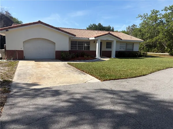 $2,500 | 12775 Roseland Road, Sebastian, FL 32958