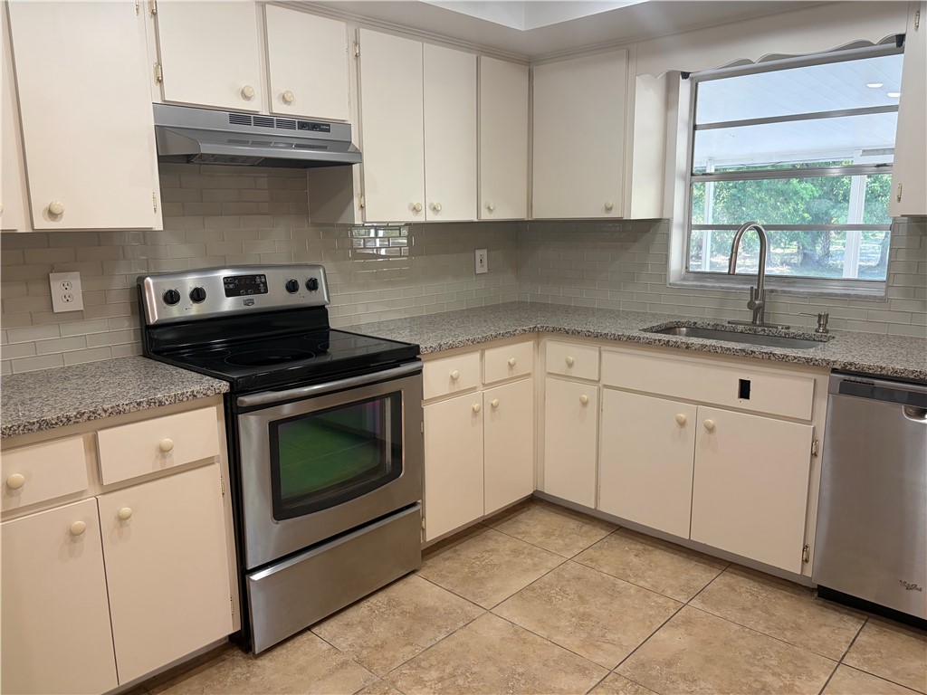 12775 Roseland Road Sebastian, FL 32958 - Photo 8 of 21