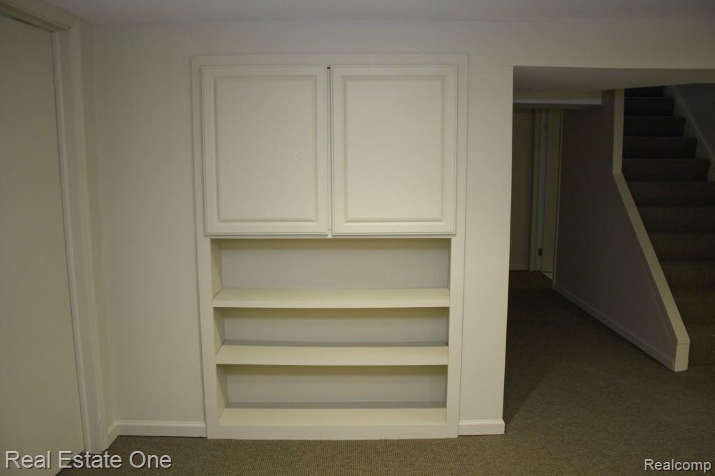 3630 Rockingham Road Royal Oak, MI 48073 - Photo 14 of 21 IMG_1614.jpg