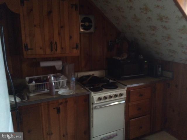 1015 Annapolis Road Odenton, MD 21113 - Photo 25 of 30 Above Garage Kitchen