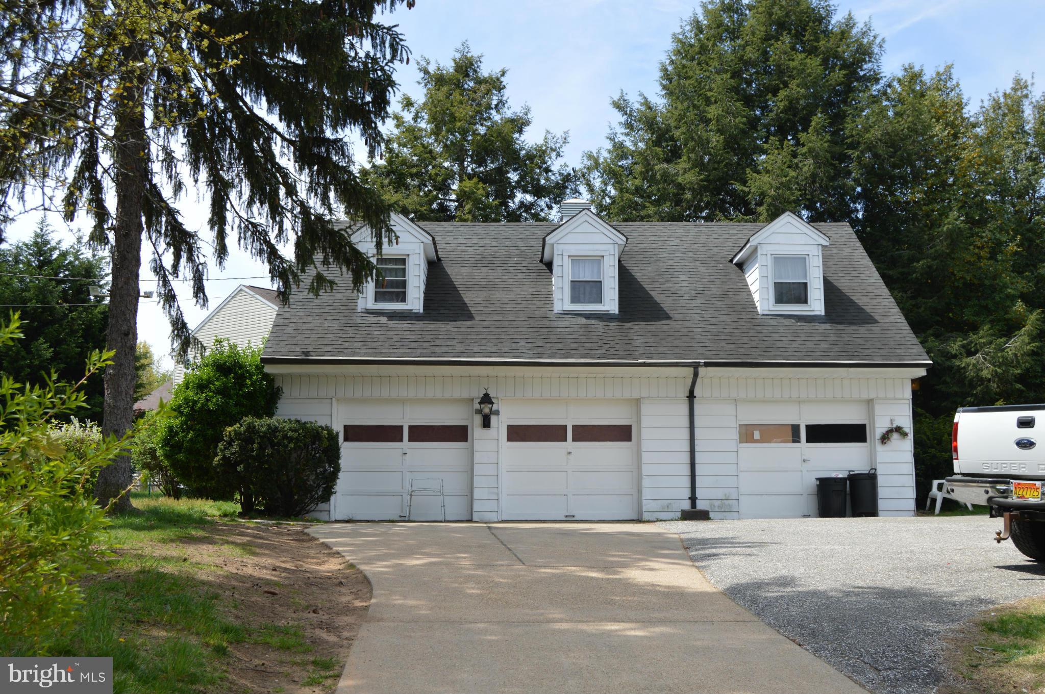 1015 Annapolis Road Odenton, MD 21113 - Photo 5 of 30 3 Car Detached Garage w/2 Bedroom Apartment above